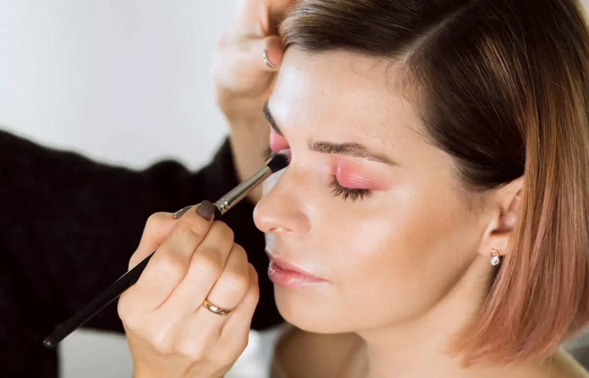 HD vs Airbrush Bridal Makeup: How to Choose the Perfect Look for Your Wedding Day