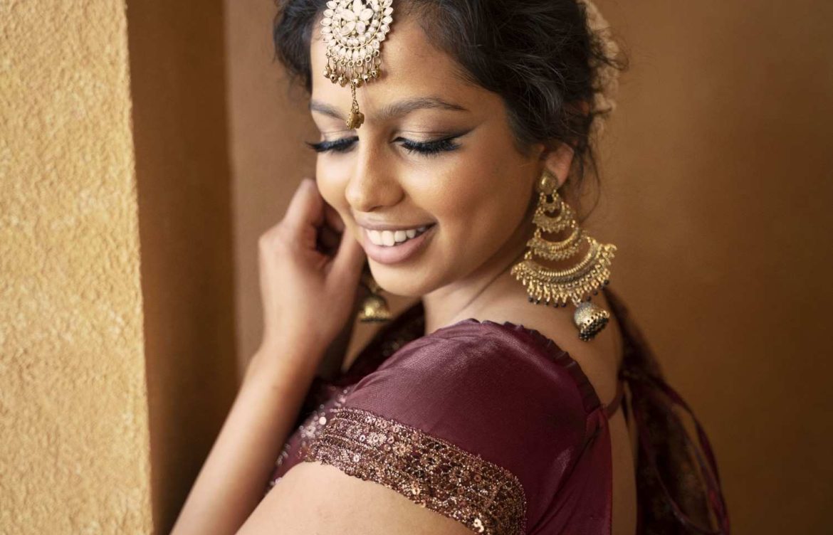Natural Makeup Look for Daytime Wedding Functions: Complete Step-by-Step Guide